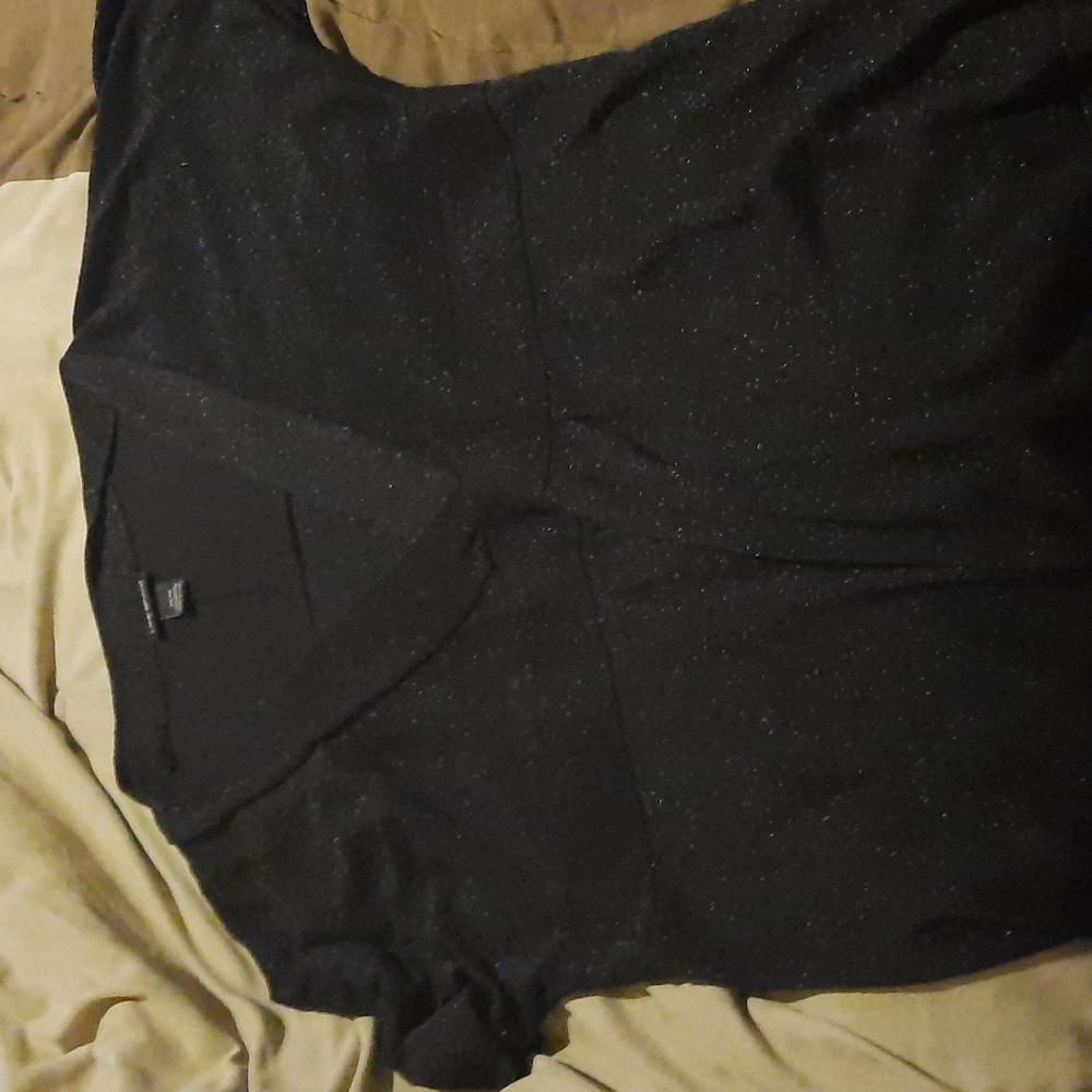 Pretty black pull over sweater.